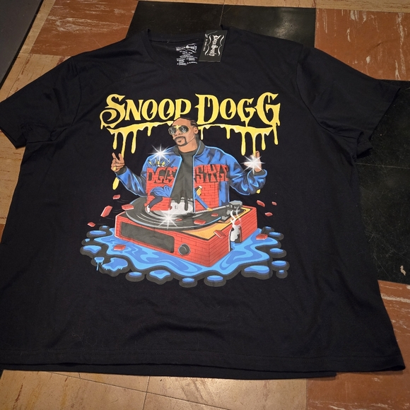 Dogg Supply Other - Snoop Dogg black t shirt gold blue red mens size 3X brand new with tags